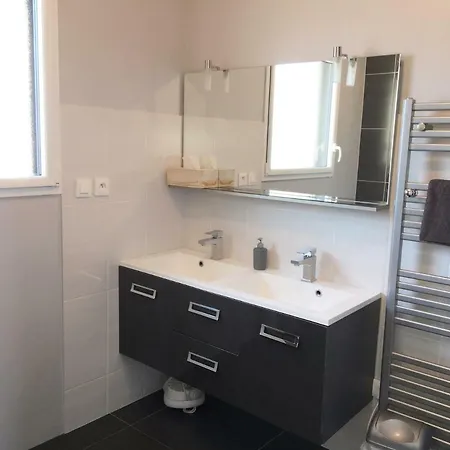 Villa Meilleraie Piscine Chauffee Et En Options *