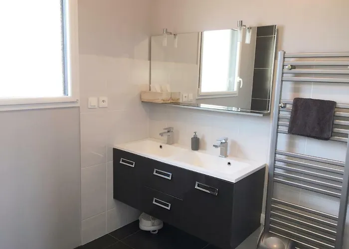 Vila Meilleraie Piscine Chauffee Et En Options *